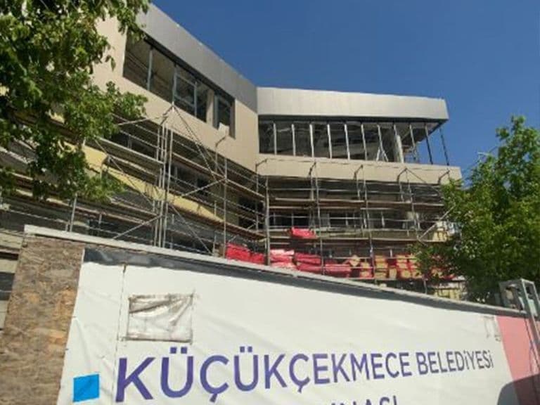 Küçükçekmece Belediyesi hizmet binası — şantiye süreci
